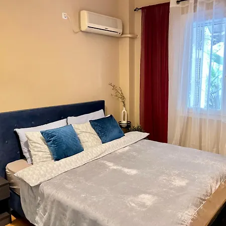 Cozy In Nea Smirni Apartament